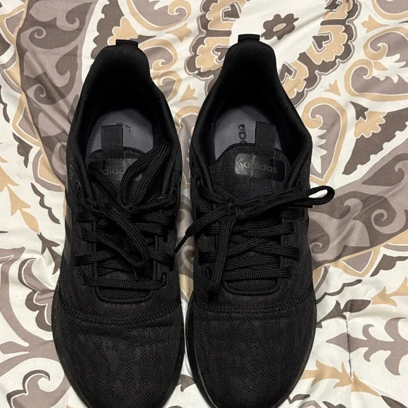 Adidas Womens Triple Black Sneakers - Picture 4 of 5